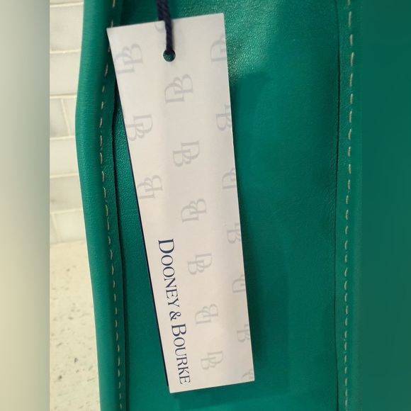 Rare Dooney & Bourke Emerald Messenger 25 Bag - Picture 6 of 12